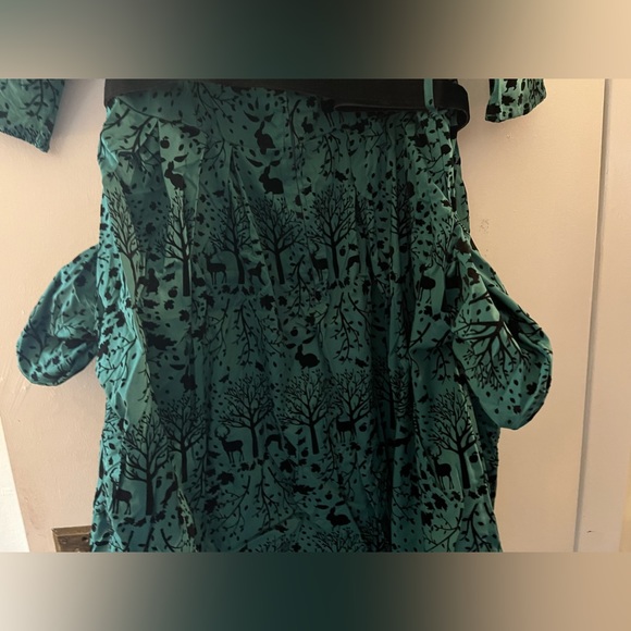 Hell Bunny Vixen plus 2XL green light velvet swing dress. 3/4 sleeves belt - Picture 12 of 14